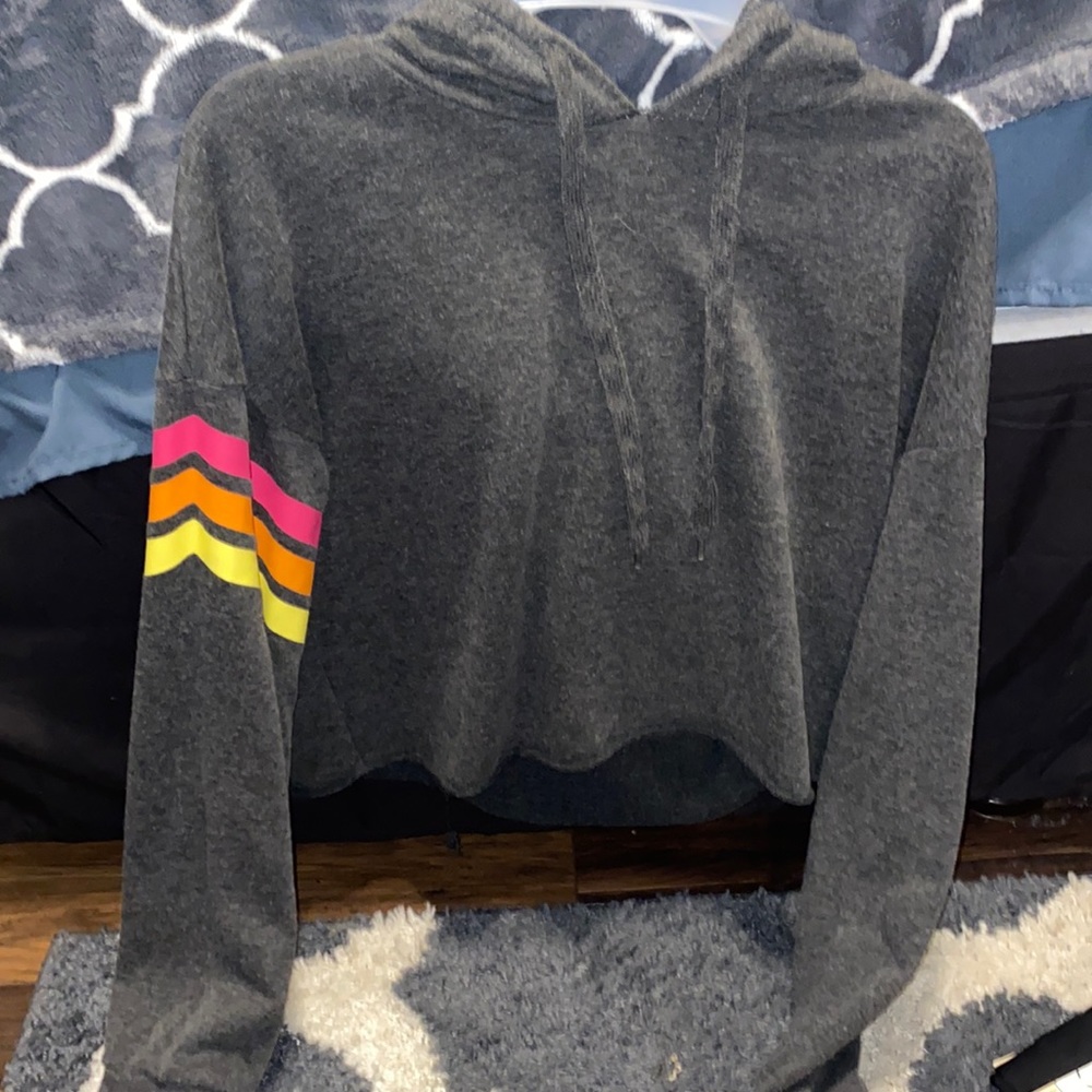 Crop sweater